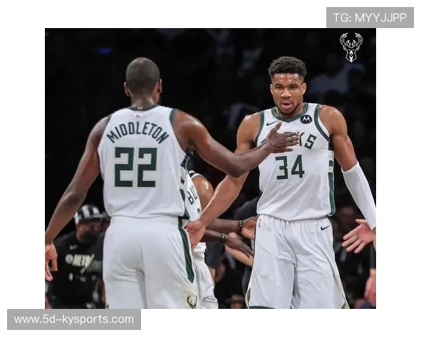 字母哥快攻如龙卷风般袭来,雄鹿大幅领先